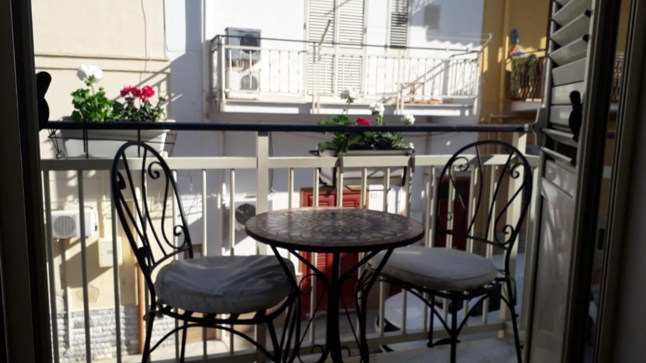 Casa Vacanze Chiara Terrasini Buitenkant foto