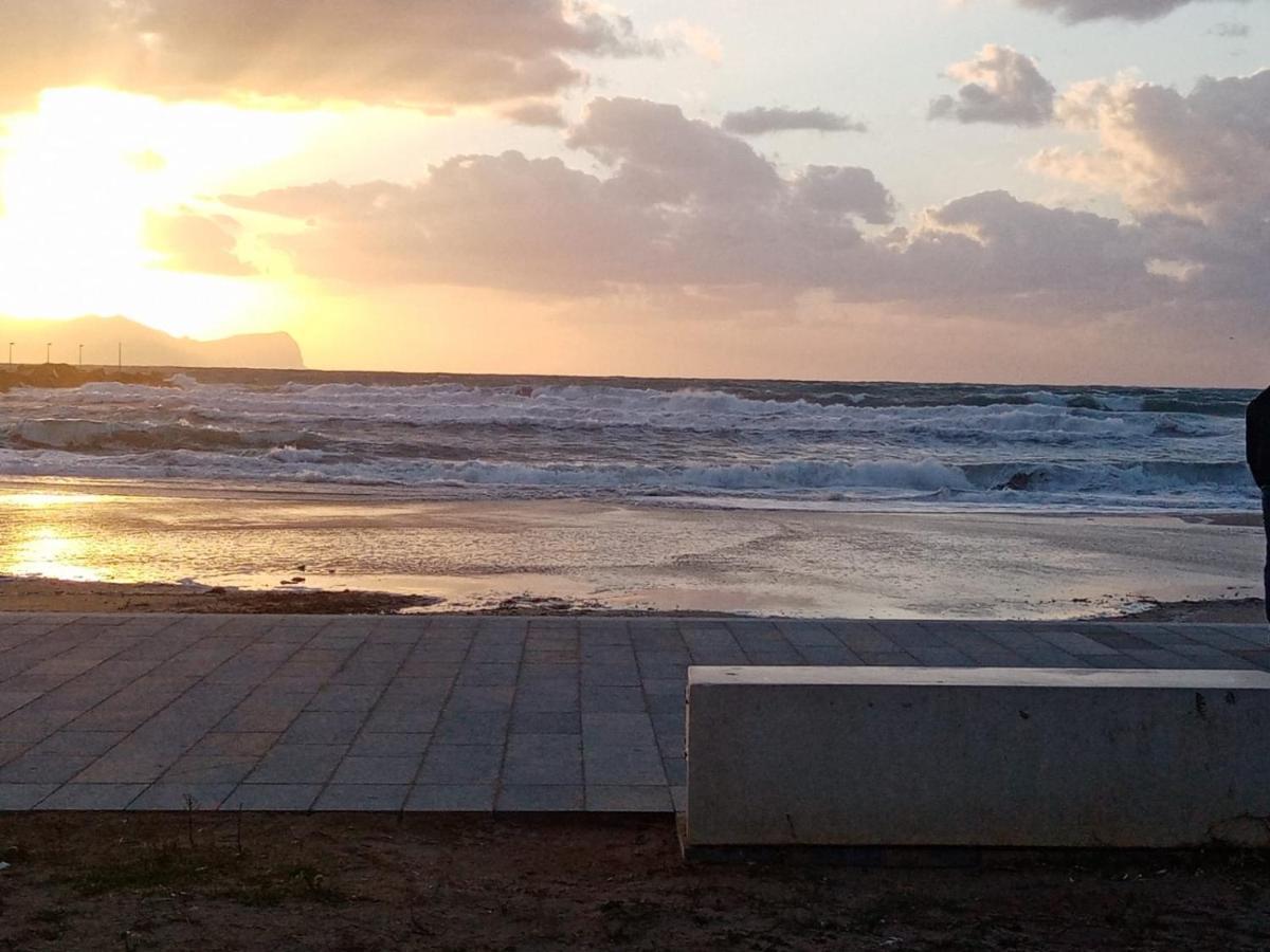 Casa Vacanze Chiara Terrasini Buitenkant foto