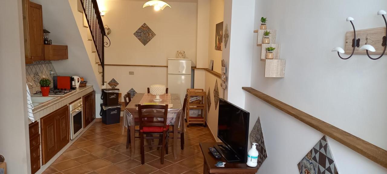 Casa Vacanze Chiara Terrasini Buitenkant foto