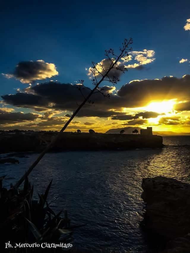 Casa Vacanze Chiara Terrasini Buitenkant foto